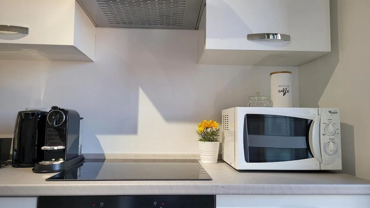 Milano City Apartments - Stylish House Free Wifi-Parking-Airport