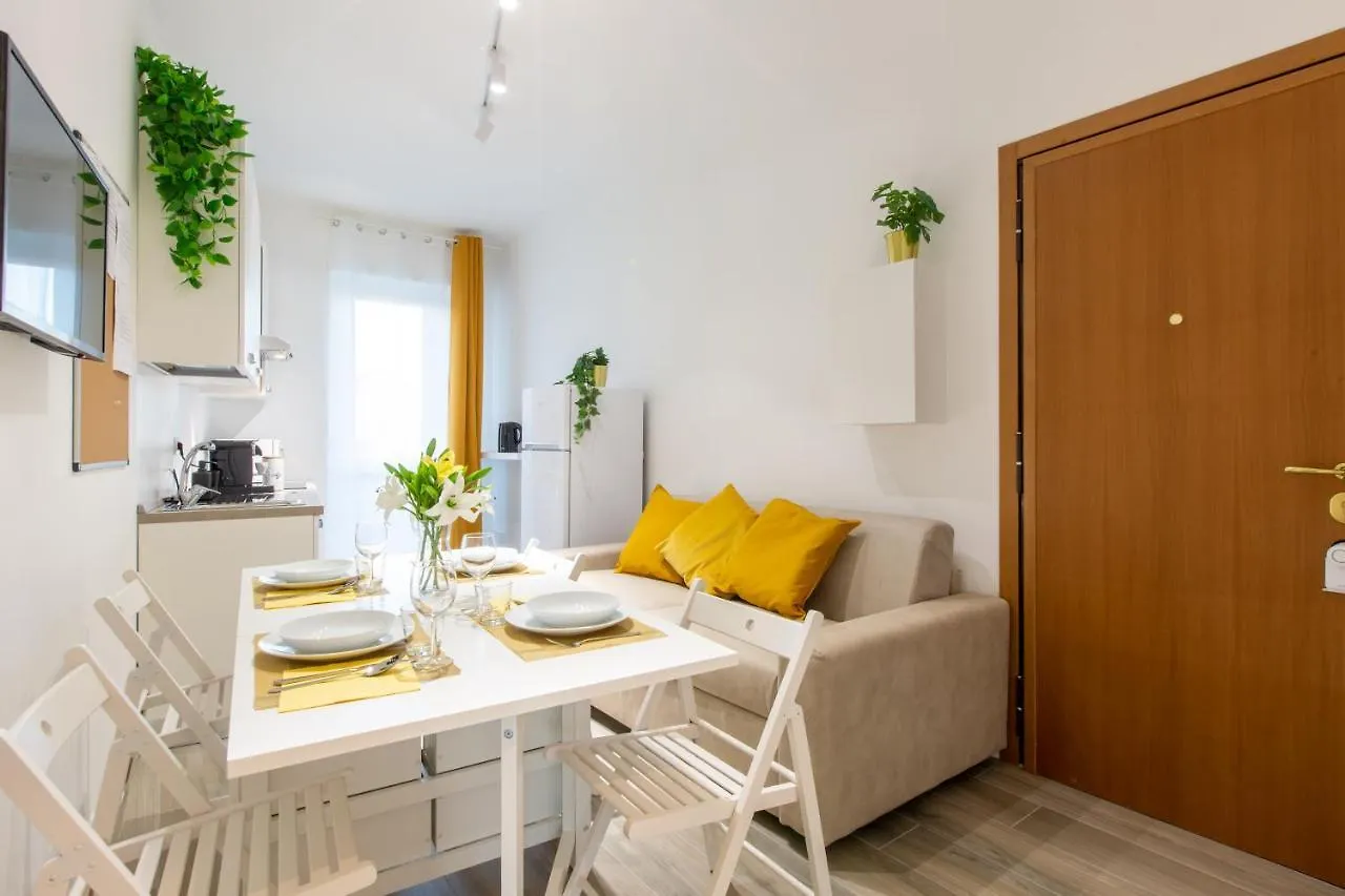 Milano City Apartments - Stylish House Free Wifi-Parking-Airport 0*, Milan Italie
