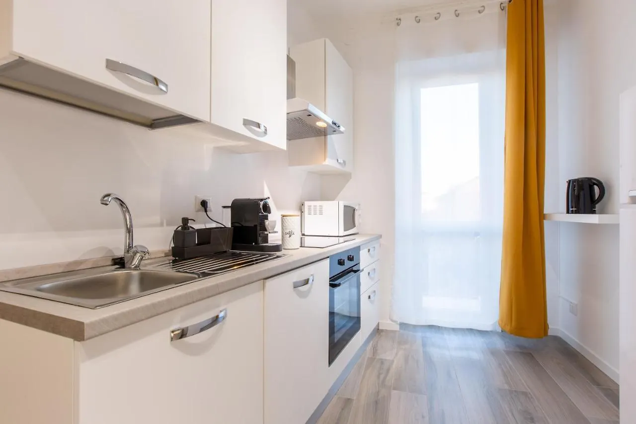 Milano City Apartments - Stylish House Free Wifi-Parking-Airport Milan